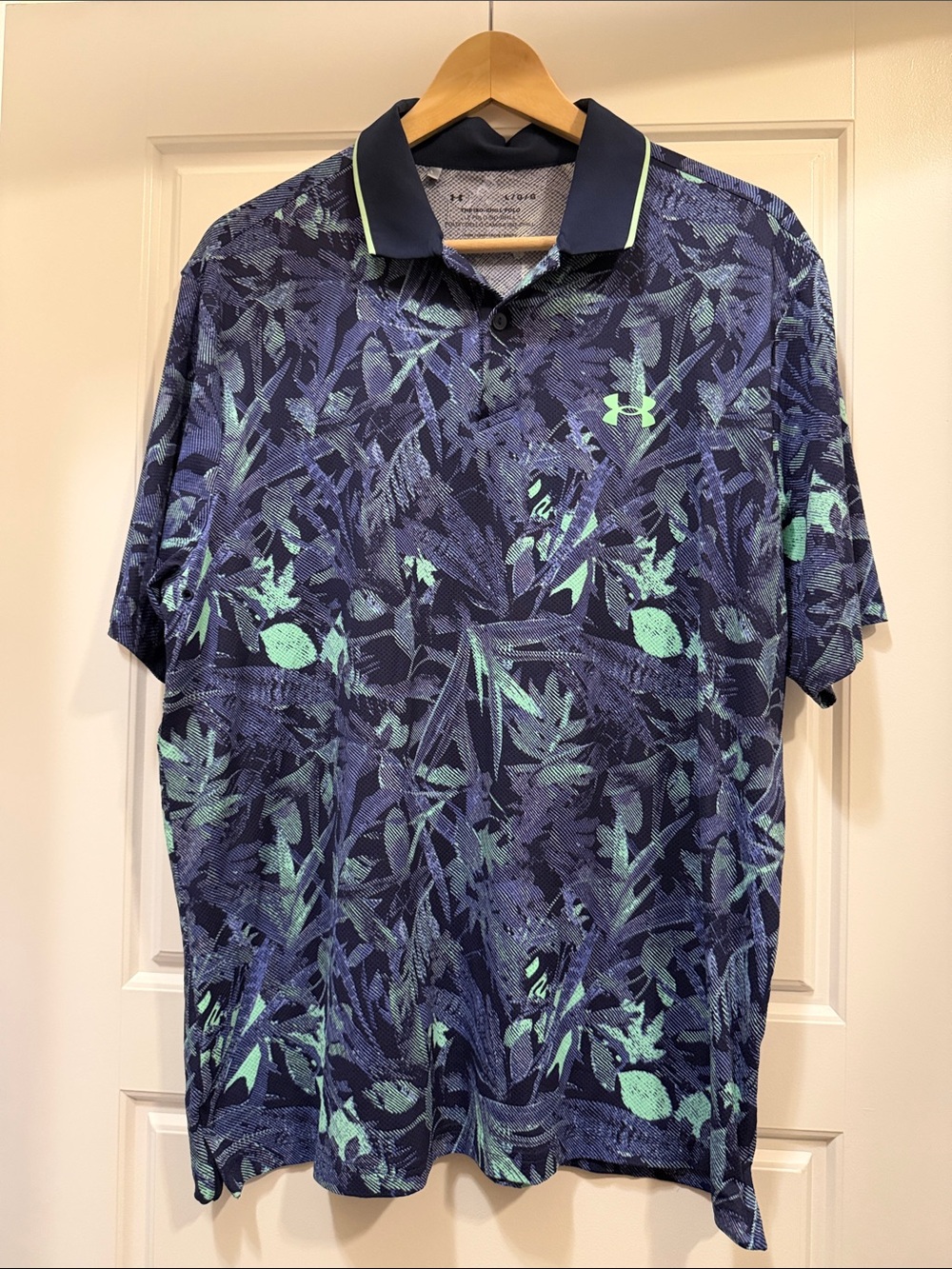 Under Armour Men’s Navy & Teal Leaf-Print Polo